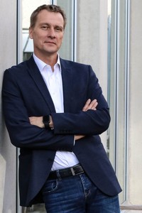 Jens Newerla  Logo
