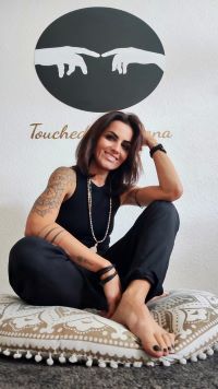 Susana Riederer-Gomes / Touchedbysusana Logo